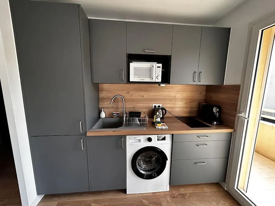 Superbe Studio Climatise Avec Terrasse Proche Mer Cagnes-sur-Mer Apartment