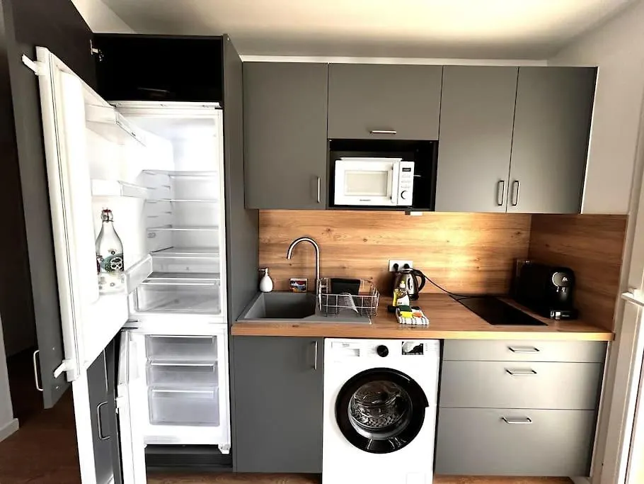 Apartment Superbe Studio Climatise Avec Terrasse Proche Mer Cagnes-sur-Mer